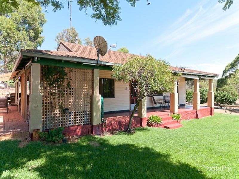 22 Dyer St, Clackline, WA 6564