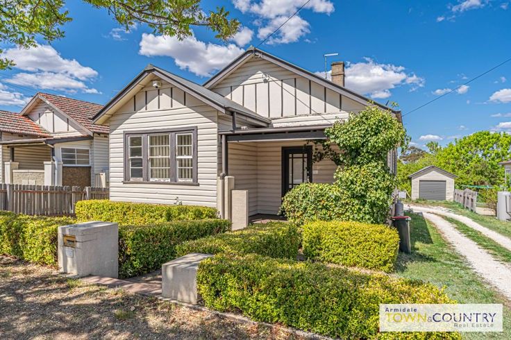 39 Marsh St, Armidale, NSW 2350