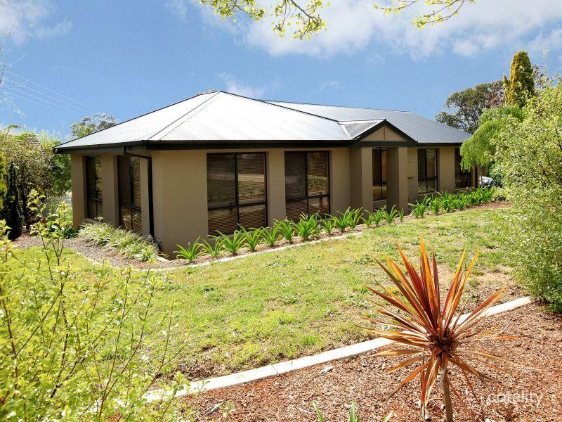9 Gledden St, Chifley, ACT 2606