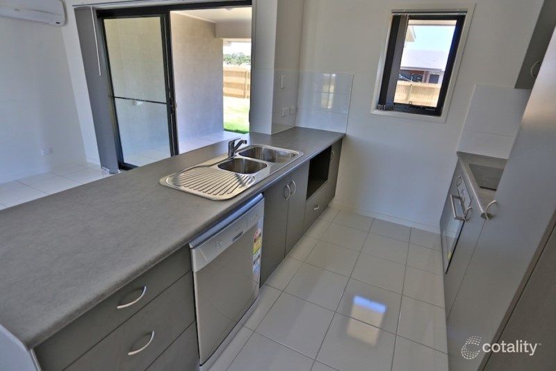 10 Beachside Cct, Mulambin, QLD 4703