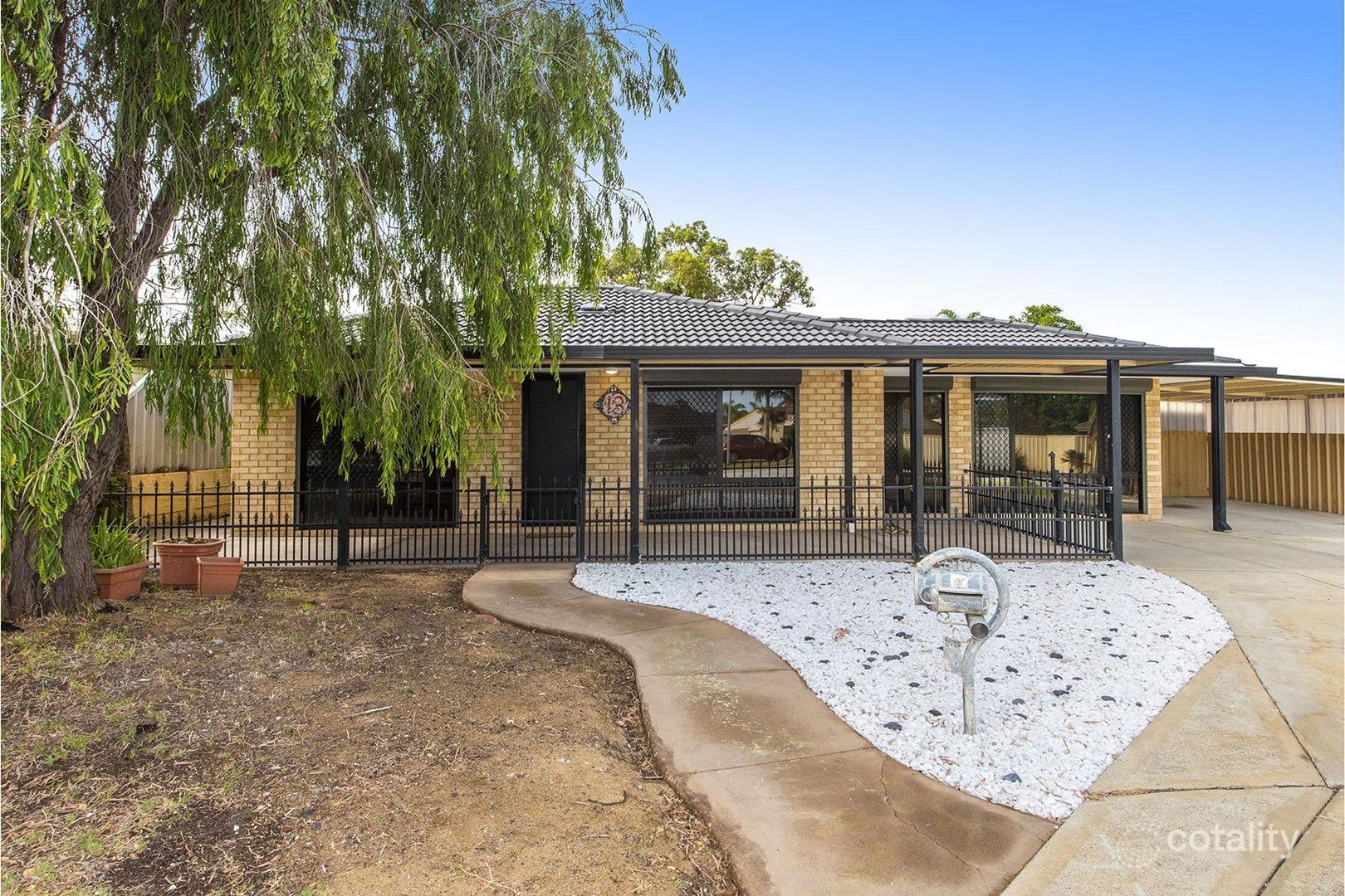 13 Lydia Pl, Greenfields, WA 6210