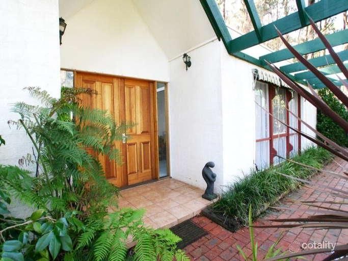 40 Fern Glade Dr, Emerald, VIC 3782