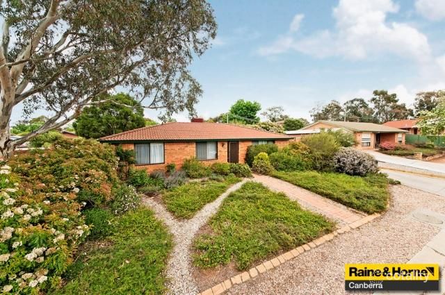 7 Curnow Pl, Chisholm, ACT 2905