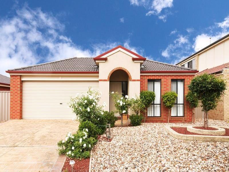 11 Bowral Loop, Craigieburn, VIC 3064
