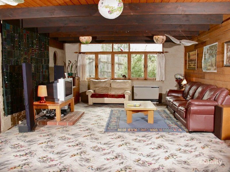 37 Bemboka Rd, Warranwood, VIC 3134