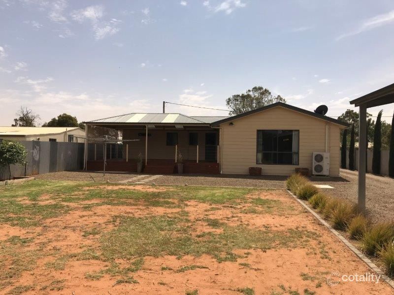18 Francis St, Quorn, SA 5433