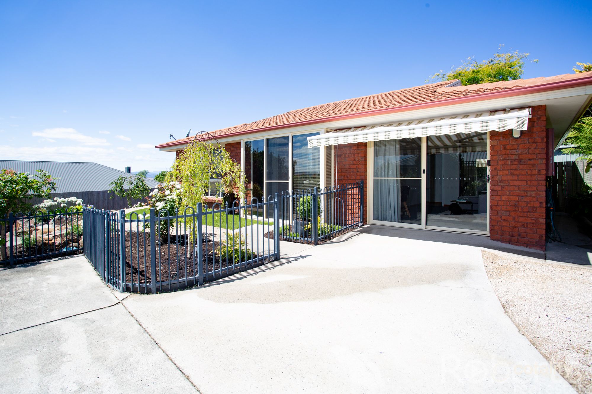 2/2 Clearview Ave, Trevallyn, TAS 7250