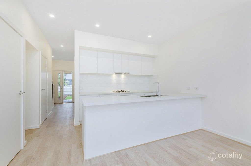 2/5 Angus Ave, Altona North, VIC 3025