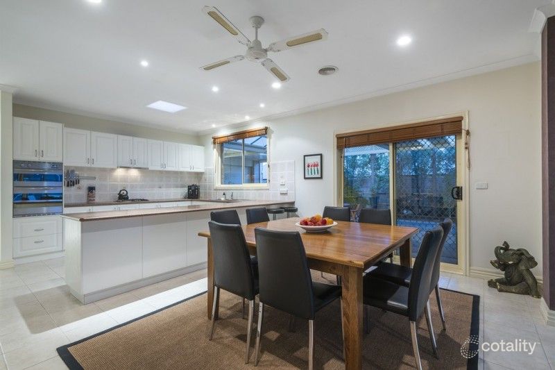 42 Dalray Cres, New Gisborne, VIC 3438