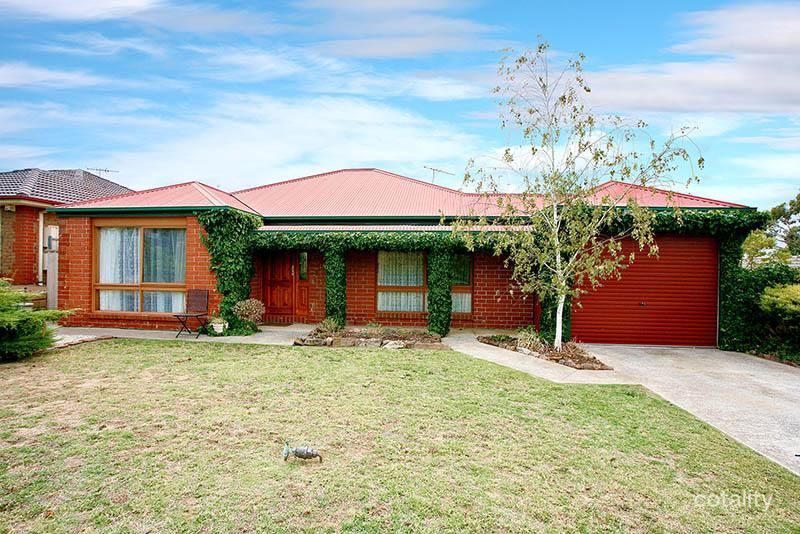 10 Barnes Cres, Woodcroft, SA 5162