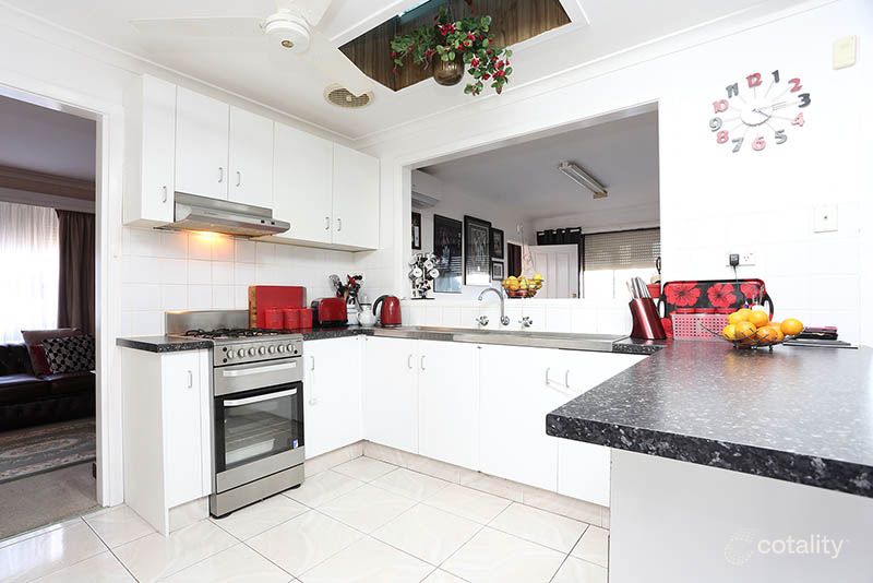 14 Winnington St, Deer Park, VIC 3023