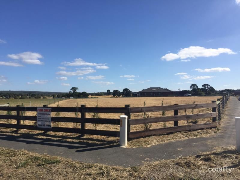 3 Sunrise Ct, Haddon, VIC 3351