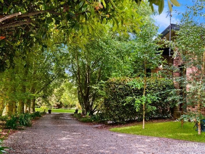 9 Farnborough Dr, Moss Vale, NSW 2577