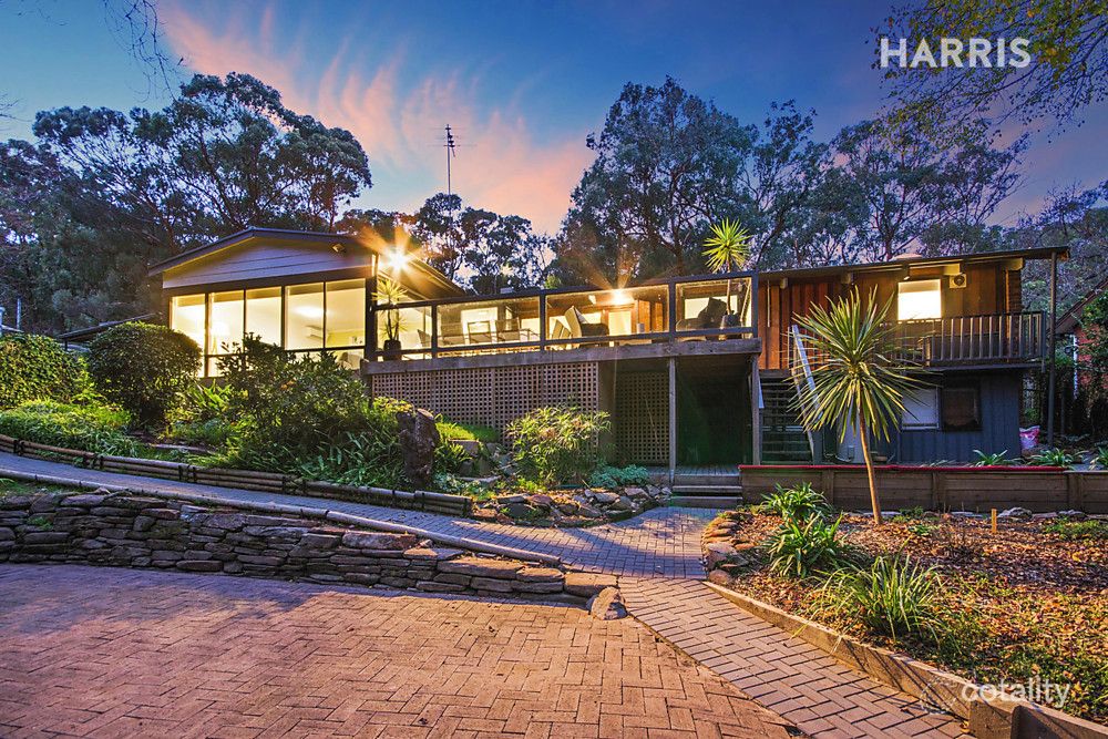 10 Deane Ave, Belair, SA 5052