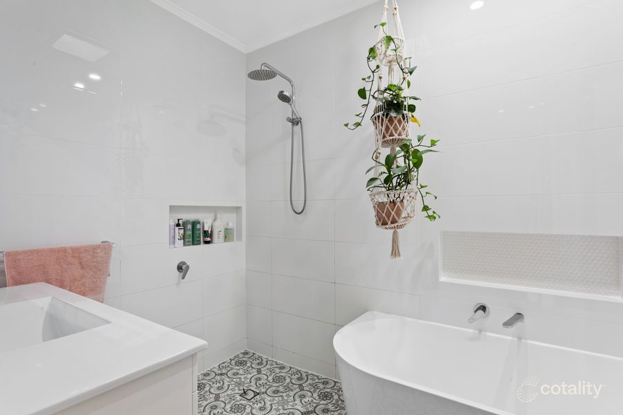 53a Jellicoe St, Mount Lofty, QLD 4350