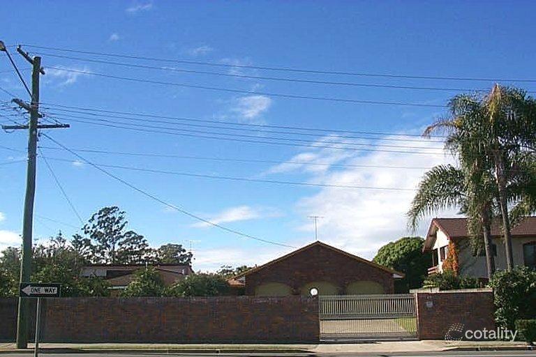 29 Bermuda St, Broadbeach Waters, QLD 4218