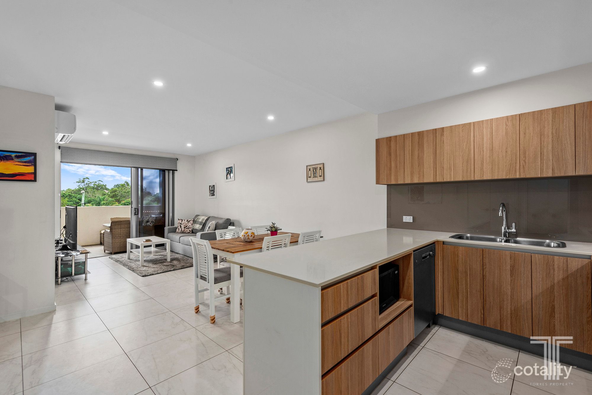 33/908 Logan Rd, Holland Park West, QLD 4121
