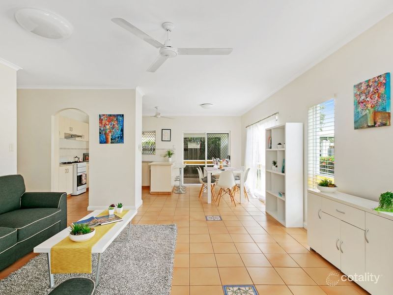 36 Magnolia St, Holloways Beach, QLD 4878