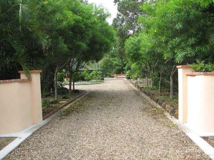 310 Sylvan Dr, Moore Park Beach, QLD 4670