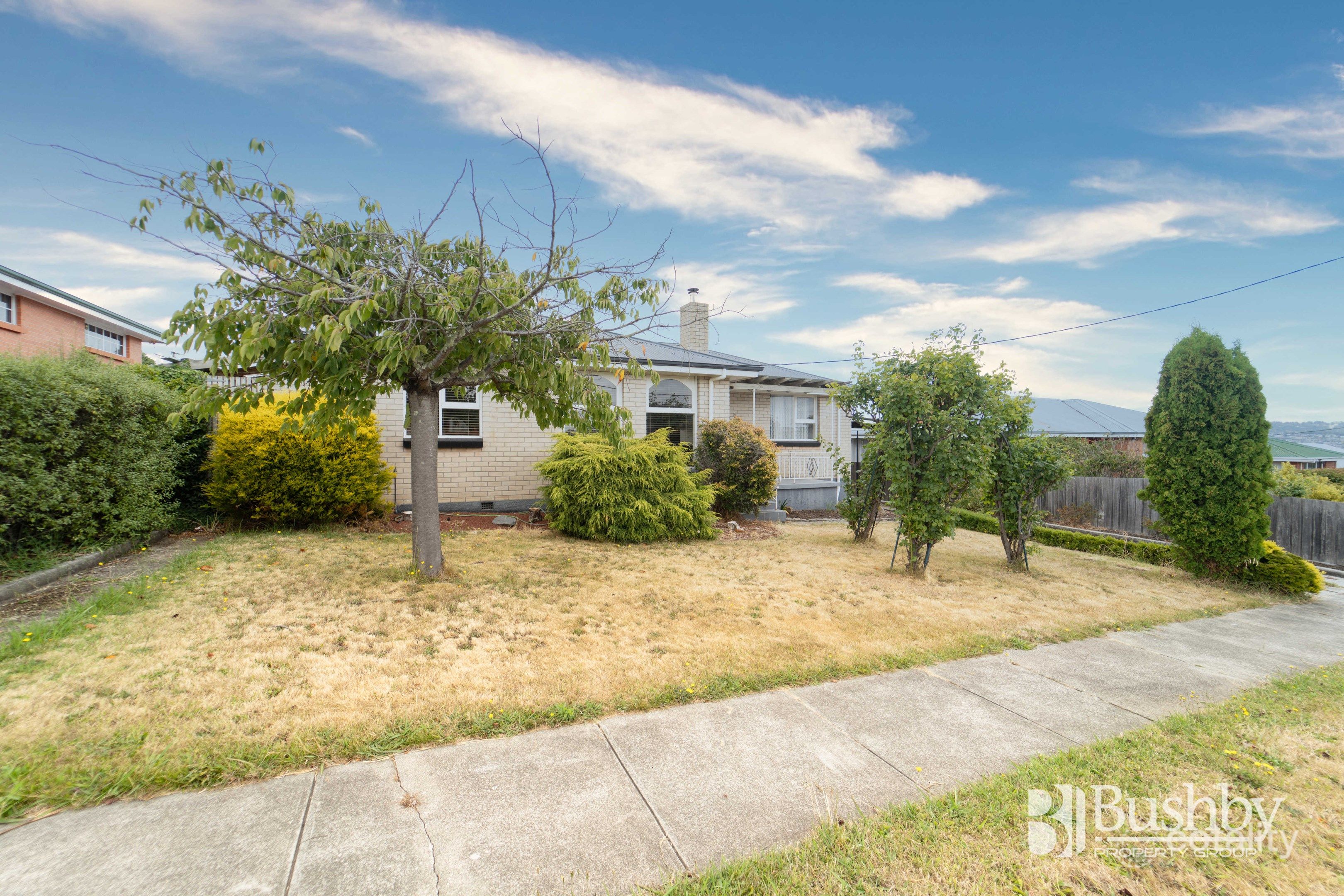 9 Snow St, Newnham, TAS 7248