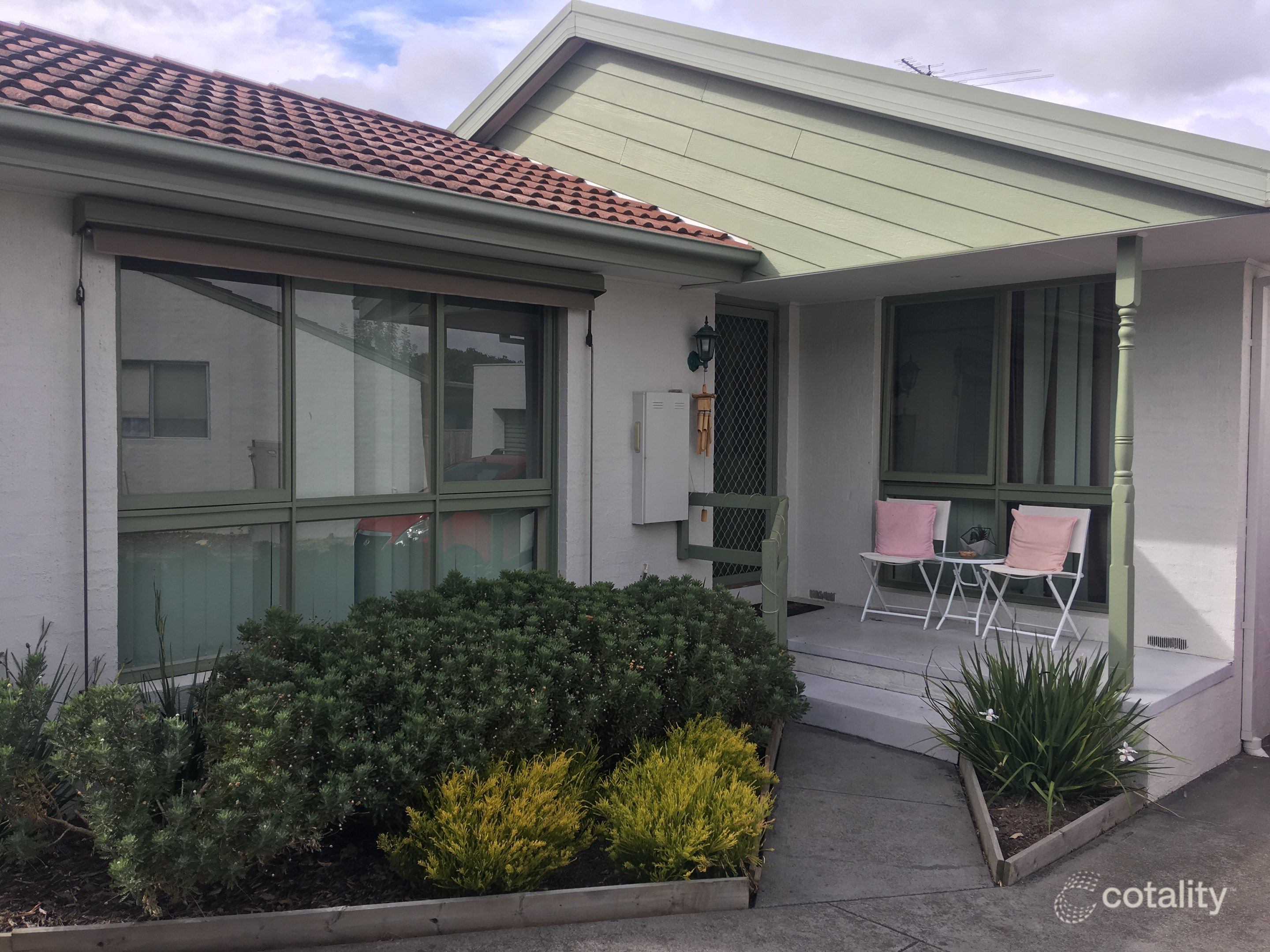 2/8 Millwood Ave, Berwick, VIC 3806