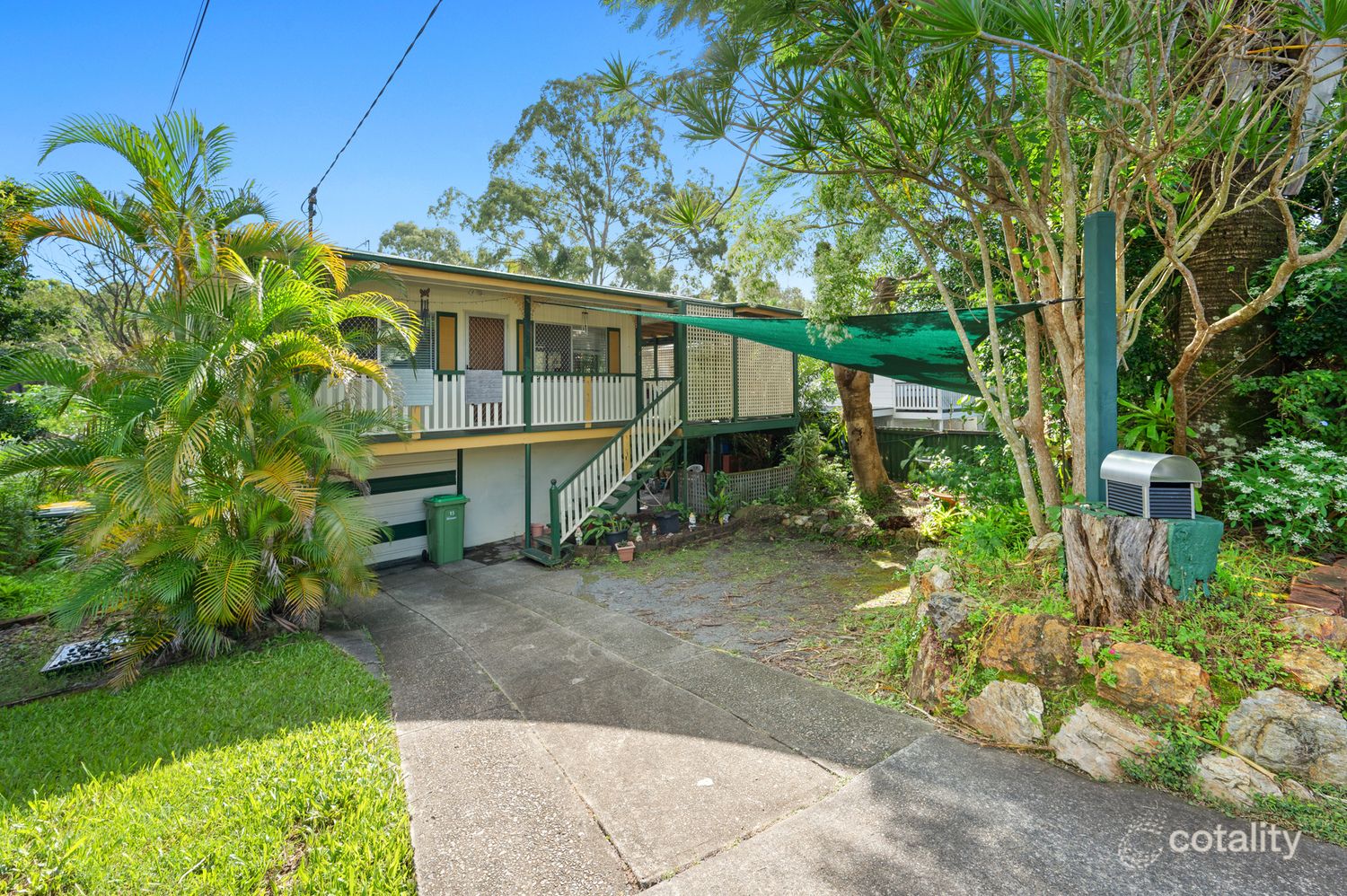 15 Warana Ave, Southport, QLD 4215