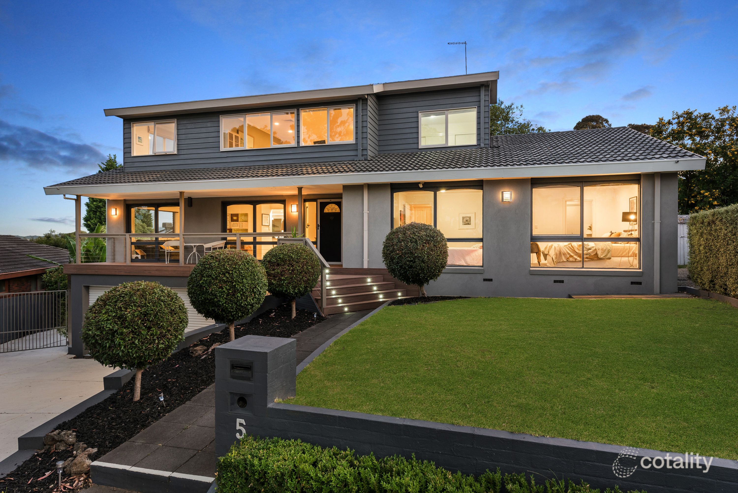 5 Ursula Cl, Wheelers Hill, VIC 3150