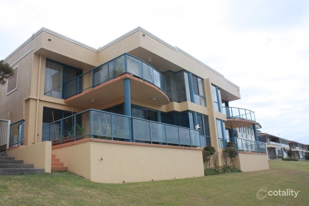 1/5 Commodore Cres, Port Macquarie, NSW 2444
