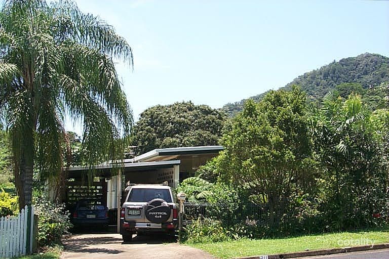 211 Jensen St, Whitfield, QLD 4870