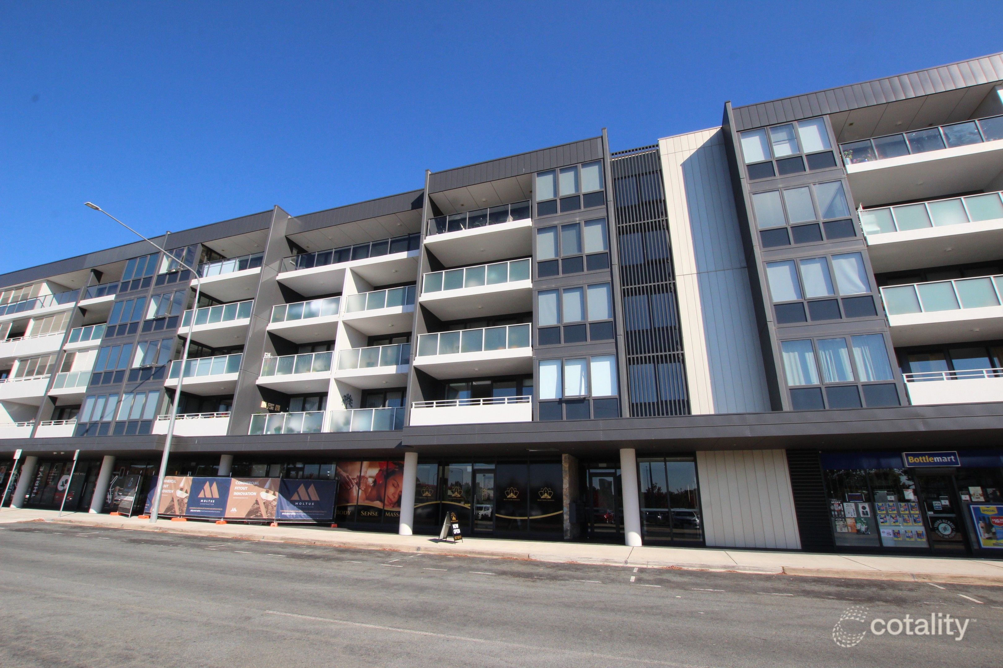 16/2 Henshall Way, Macquarie, ACT 2614