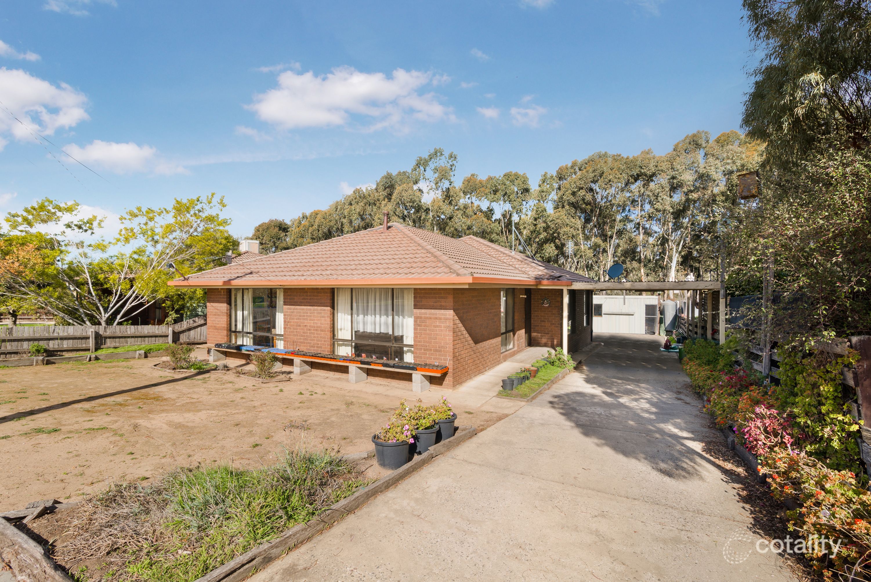 76 Gill Ave, California Gully, VIC 3556