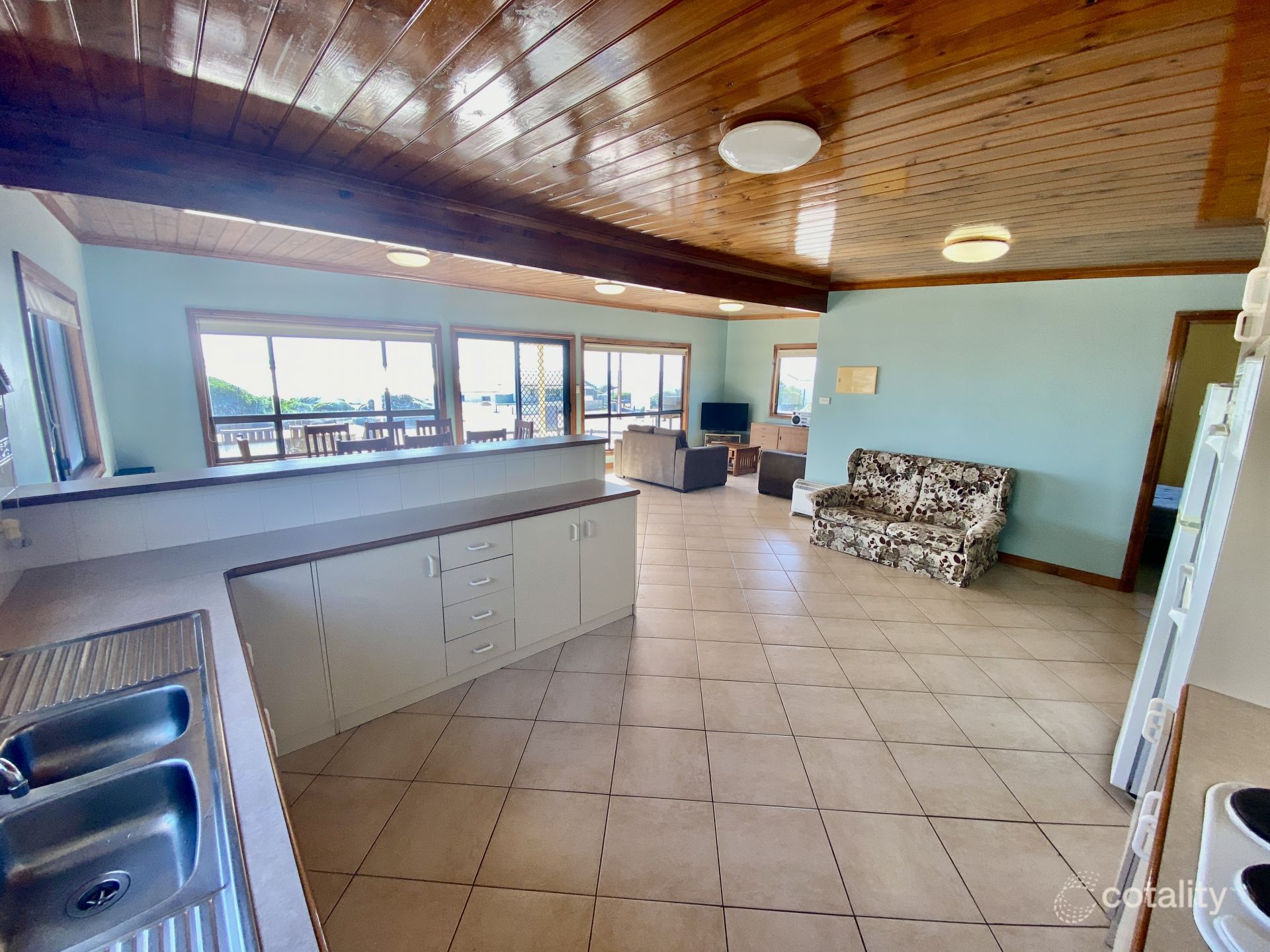 19 Sandham St, Venus Bay, SA 5607