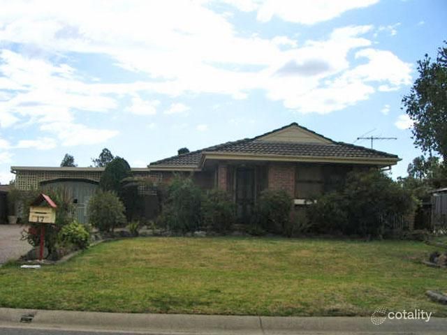 17 Madison Cct, St Clair, NSW 2759