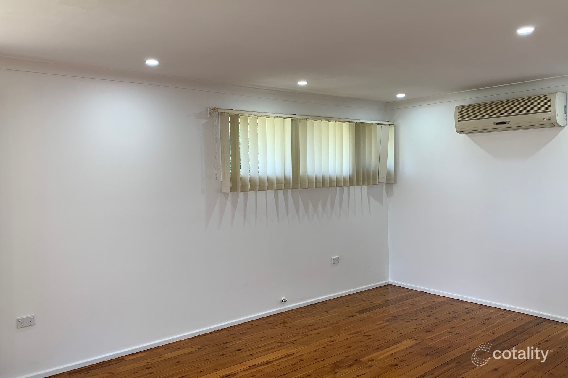 12 Old Kent Rd, Ruse, NSW 2560