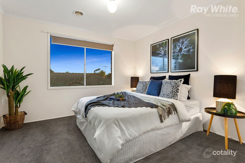 2 Royal Charlotte Dr, Patterson Lakes, VIC 3197