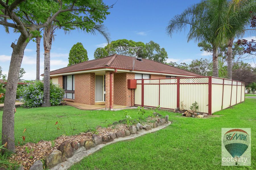 4 Mozart Pl, Cranebrook, NSW 2749