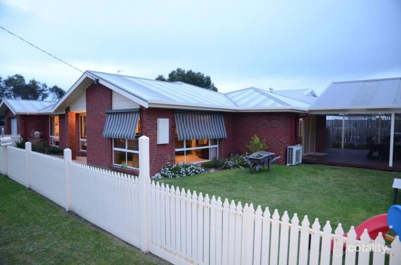 1 Reef St, Cape Paterson, VIC 3995