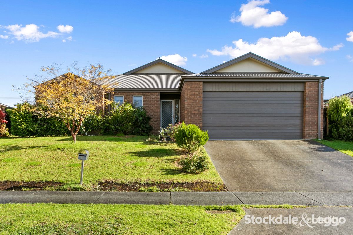 11 Barooga Cres, Churchill, VIC 3842