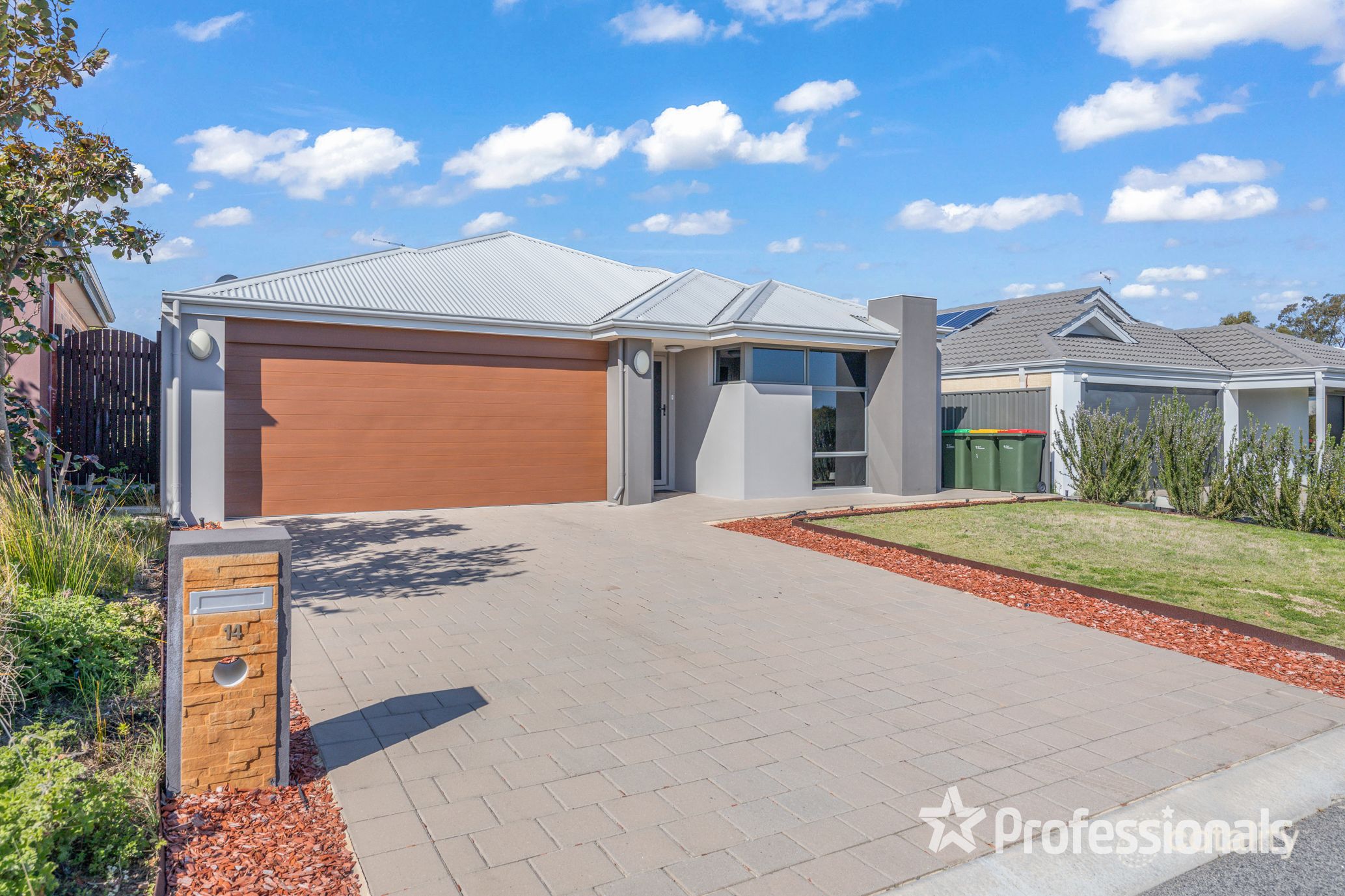 14 Coorong St, Yanchep, WA 6035