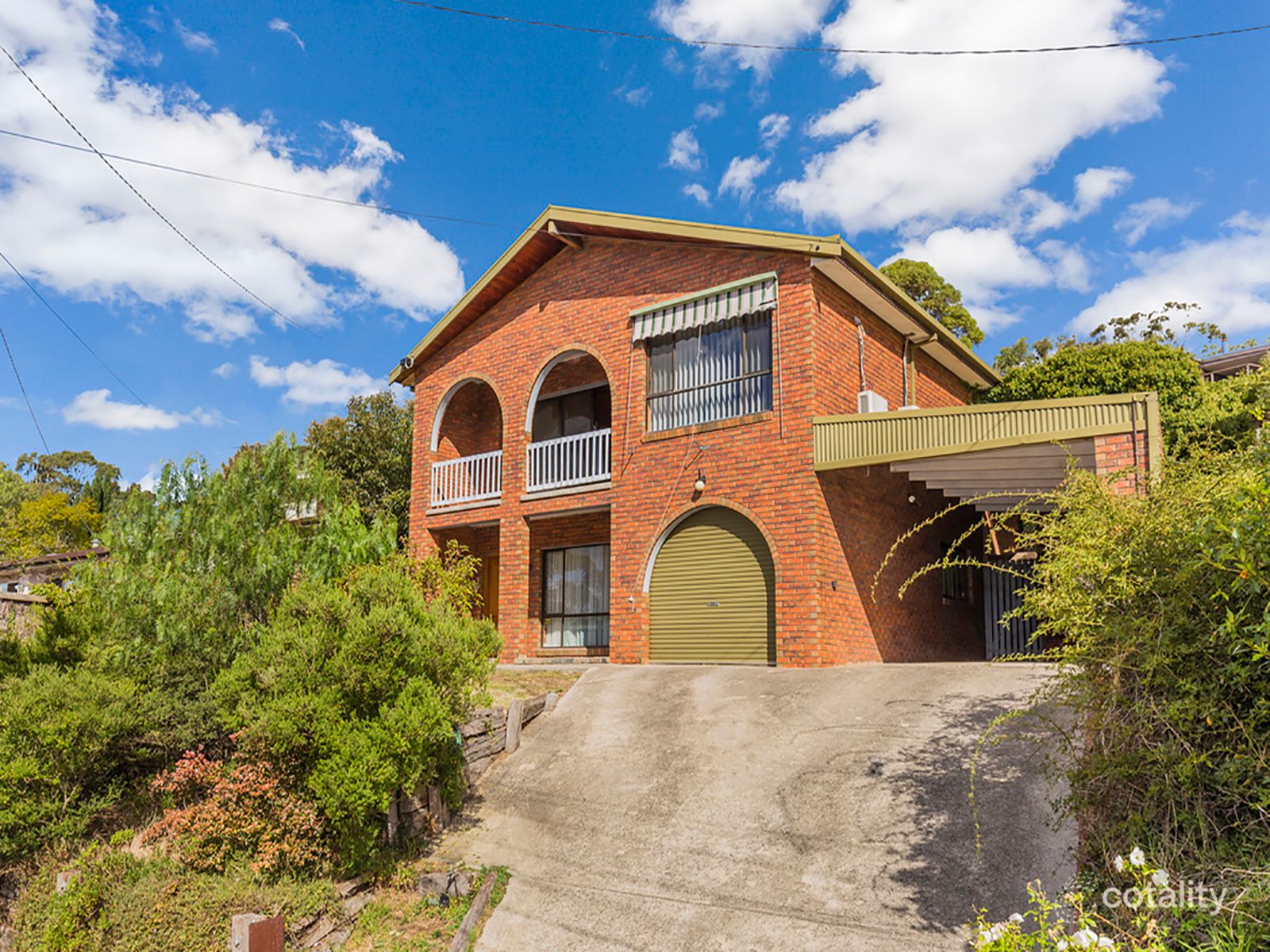27 Queens Park Rd, Highton, VIC 3216