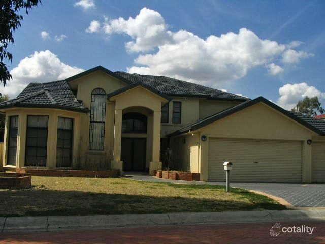 9 Valleyfield Ct, Wattle Grove, NSW 2173