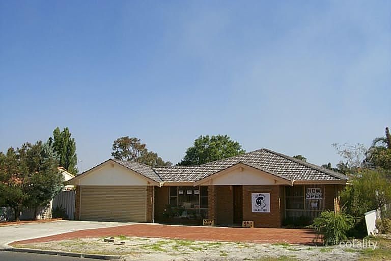 82 Farrington Rd, Leeming, WA 6149