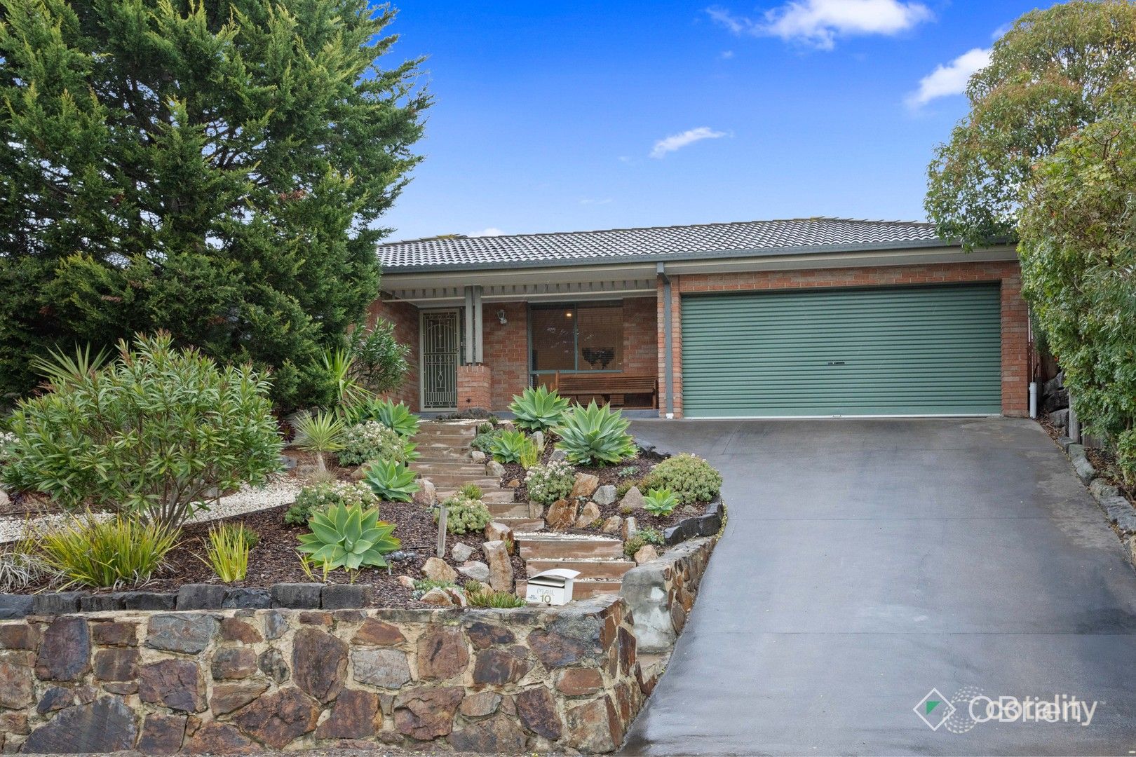 10 Huntly Ct, Langwarrin, VIC 3910