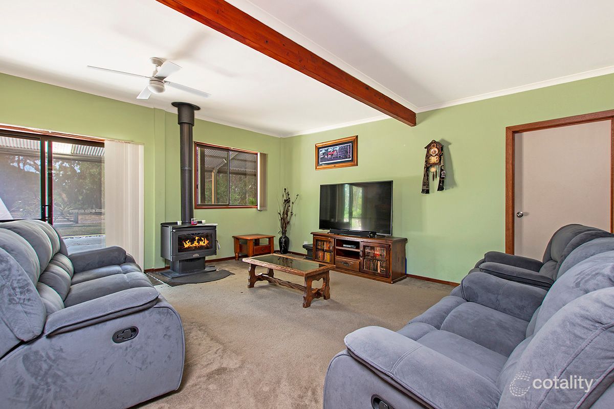 25 Thomsons Rd, Tyrendarra, VIC 3285