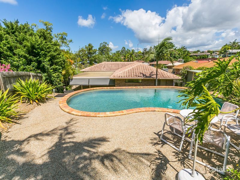 8 Perth Sq, Highland Park, QLD 4211
