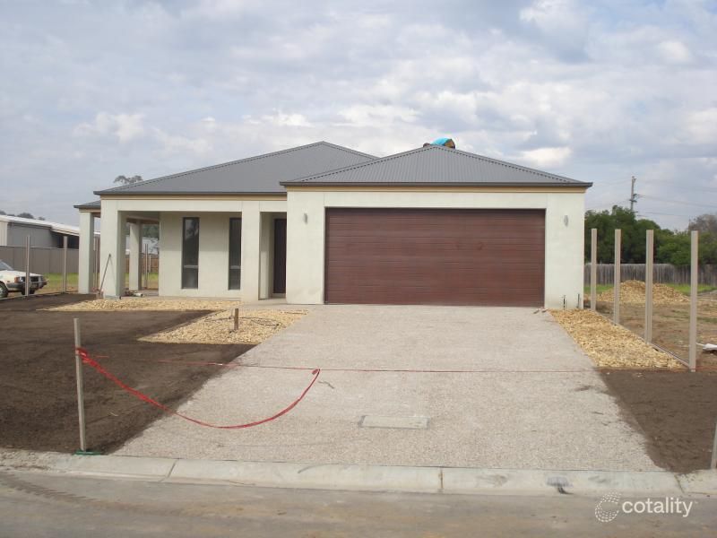 13 Railway Pl, Sale, VIC 3850
