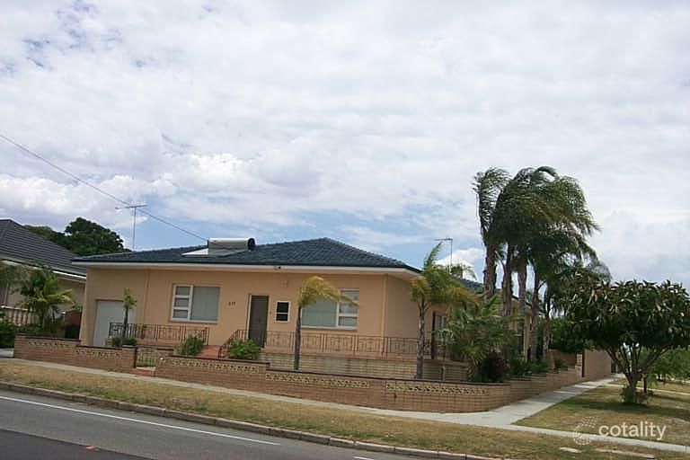 235 South St, Beaconsfield, WA 6162