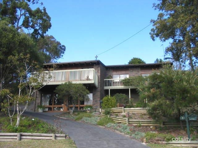 4 Blue Lagoon Cl, Bateau Bay, NSW 2261