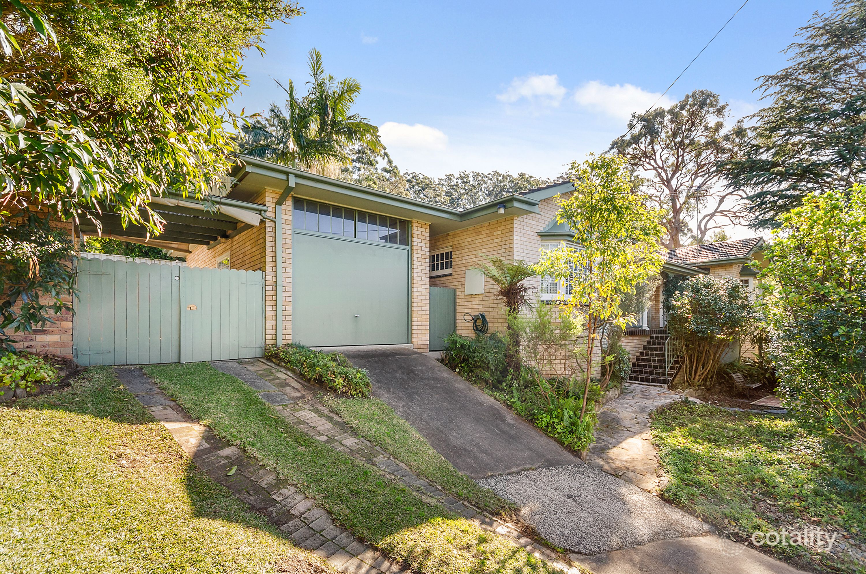 32 Kanangra Dr, Thirroul, NSW 2515