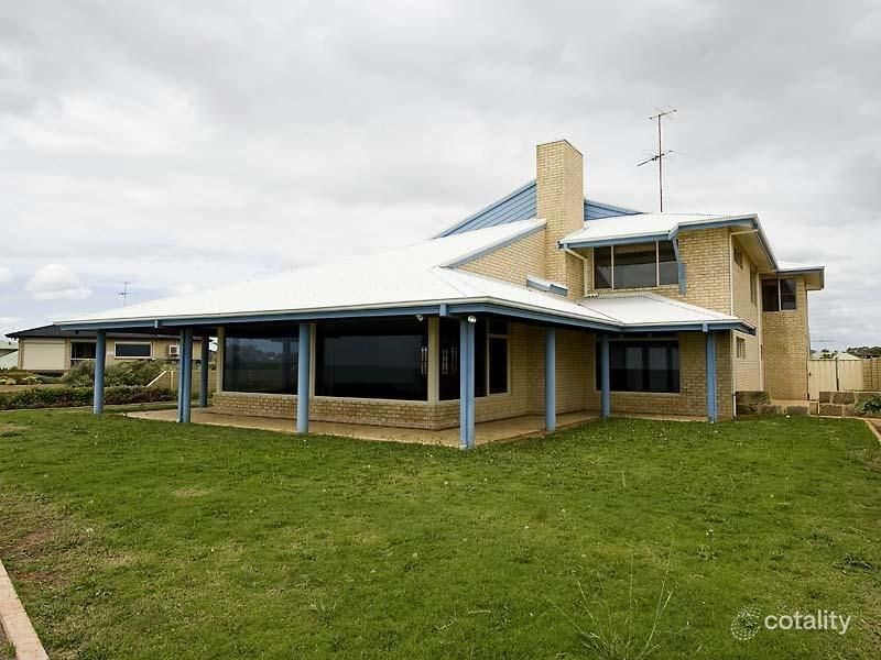 5 Caravel Way, Halls Head, WA 6210